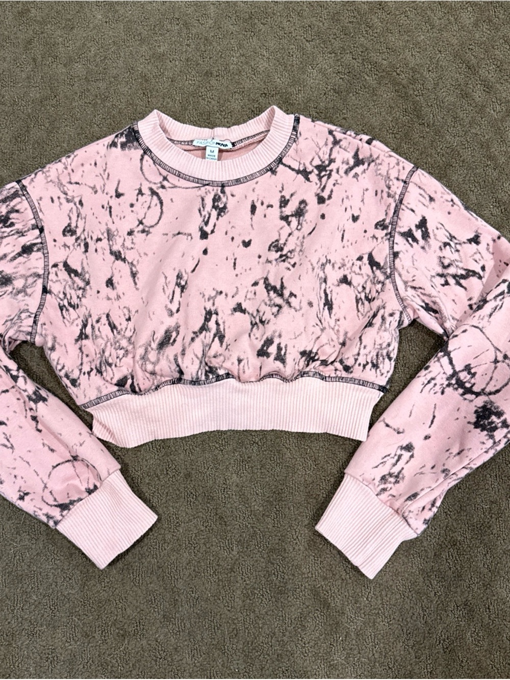 Fashion Nova Pink & Black Tie-Dye Cropped Sweatshirt Woman’s SZ M Abstract